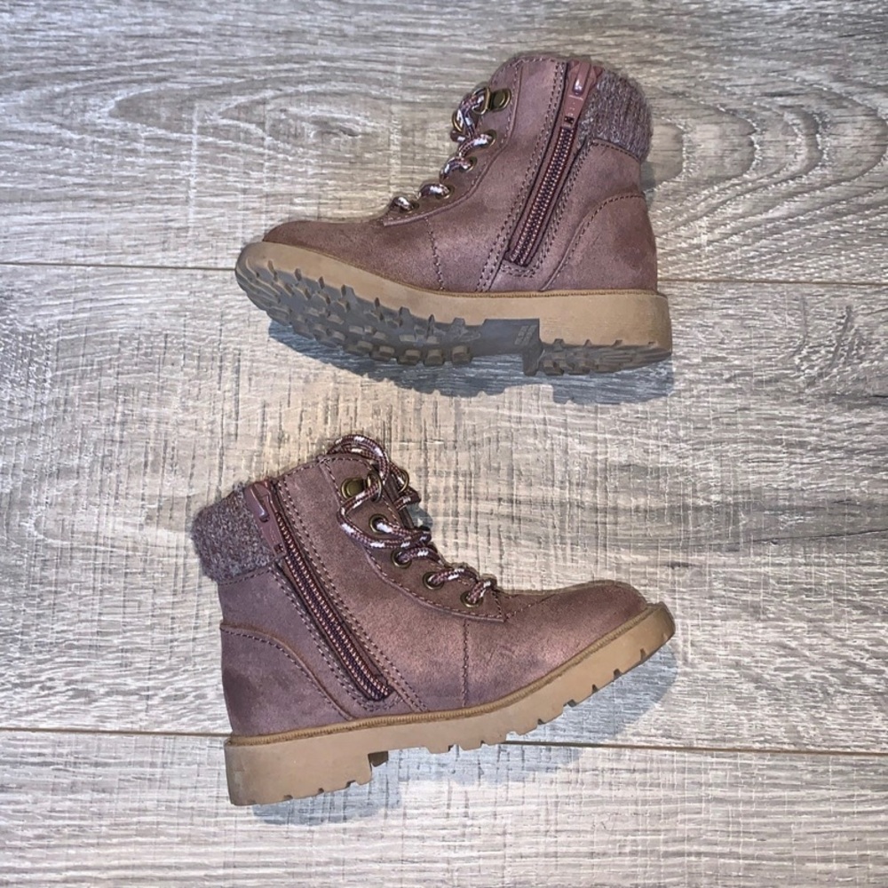 *SOLD* Old Navy Toddler Girl Boots (7T)
